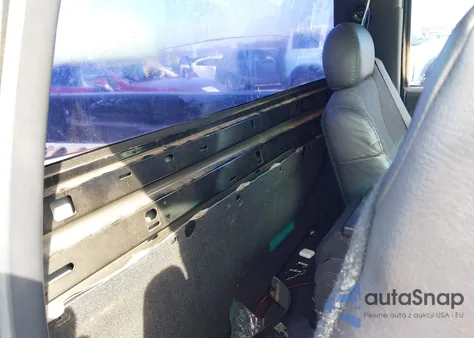 2002 Chevrolet Silverado 1500 z USA, uszkodzony, nr VIN 1GCEC14W82Z205064